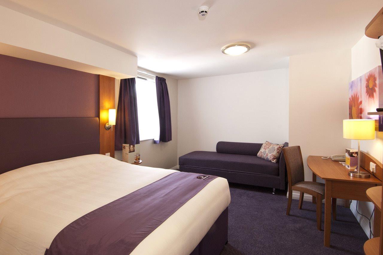 Premier Inn Exeter Central St. Davids المظهر الخارجي الصورة