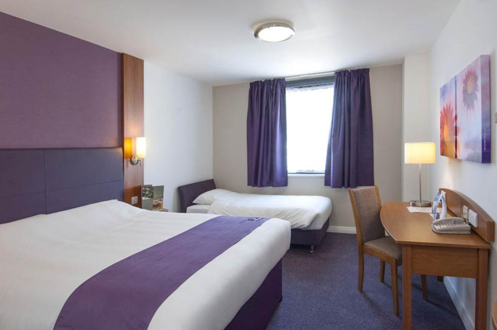 Premier Inn Exeter Central St. Davids الغرفة الصورة
