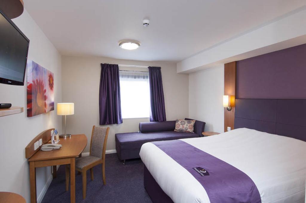 Premier Inn Exeter Central St. Davids الغرفة الصورة