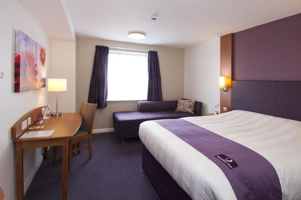 Premier Inn Exeter Central St. Davids الغرفة الصورة