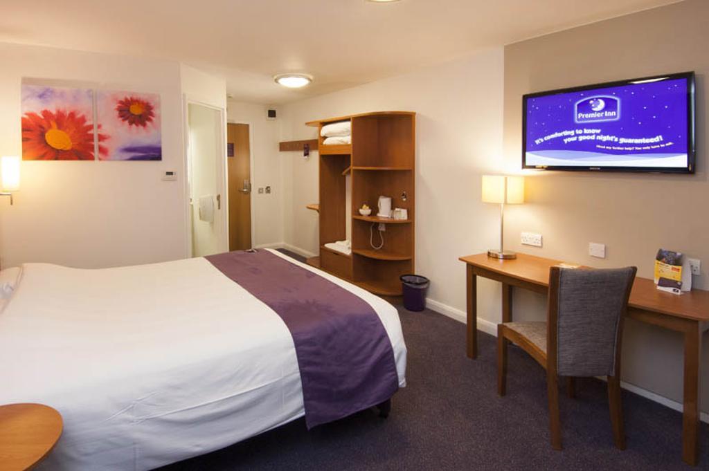 Premier Inn Exeter Central St. Davids المظهر الخارجي الصورة