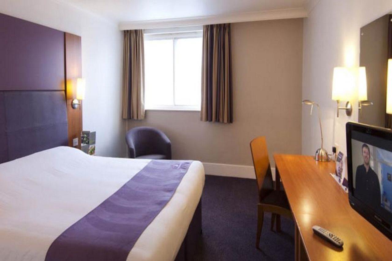 Premier Inn Exeter Central St. Davids المظهر الخارجي الصورة