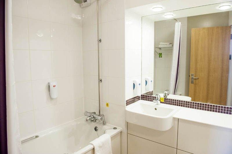 Premier Inn Exeter Central St. Davids المظهر الخارجي الصورة